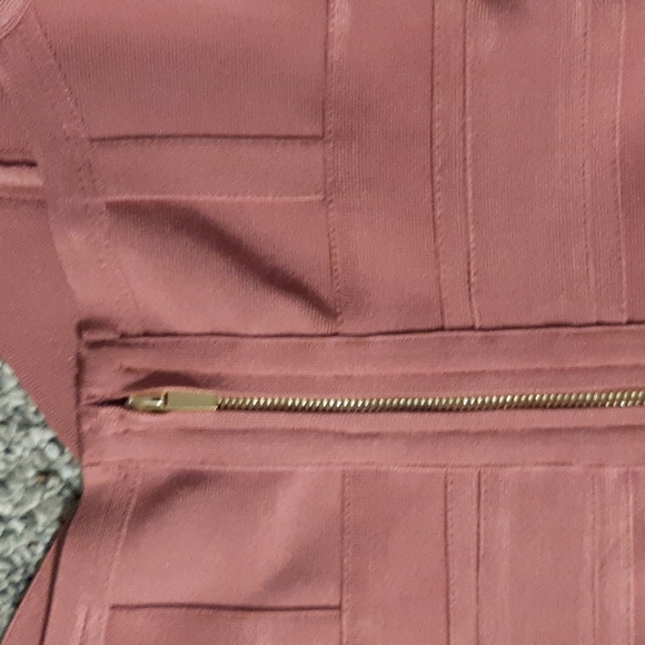 Medium Blush pink bodycon dress - Picture 3 of 5